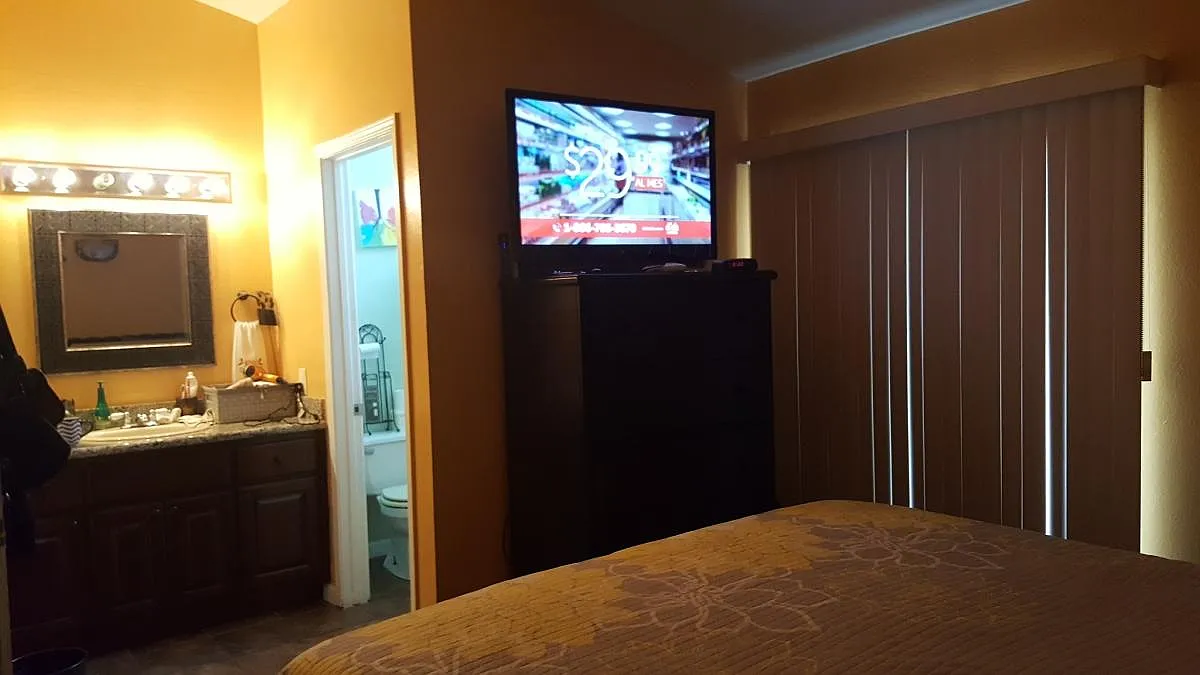 2 bed, 952 sqft, $2,750 — Photo 4