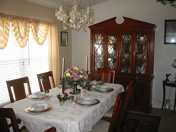 Dining Rm.