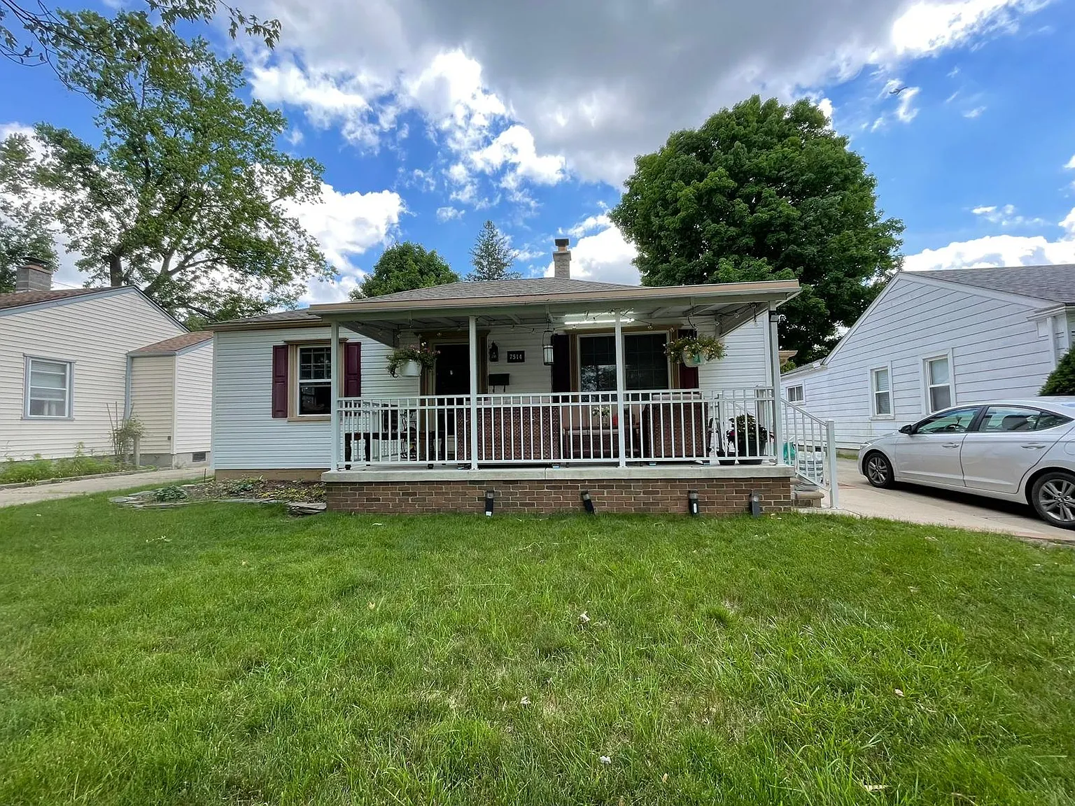 7514 N Silvery Ln — Photo 1