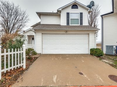 1206 Parral Plz, Dallas, TX, 75211