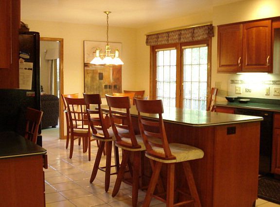 4th image of 1080 Chaumont Dr
