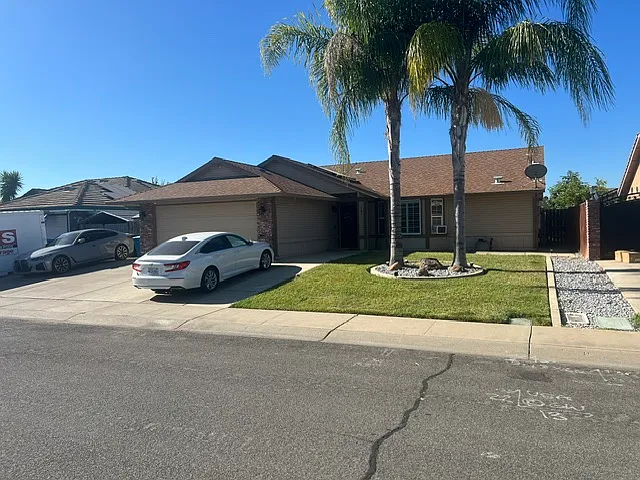 1761 Bay Ct