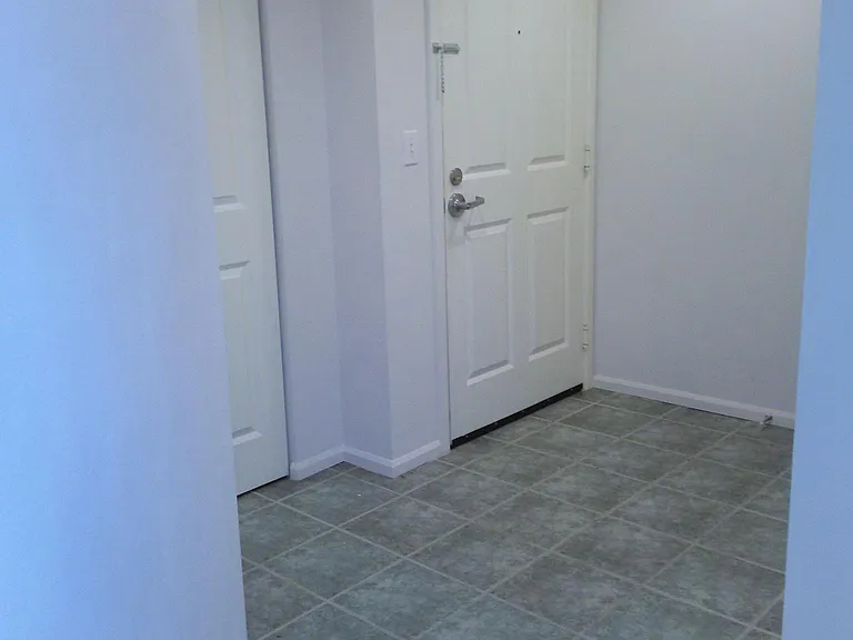 4343 Roosevelt Way NE #402 — Photo 3