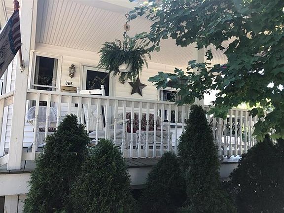 5th image of 365 Morewood Ave