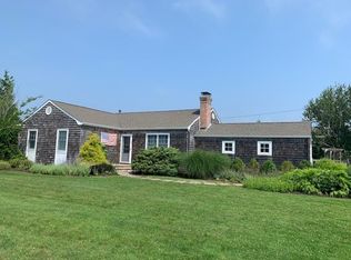17 Jessup Ln, Westhampton Beach, NY 11978