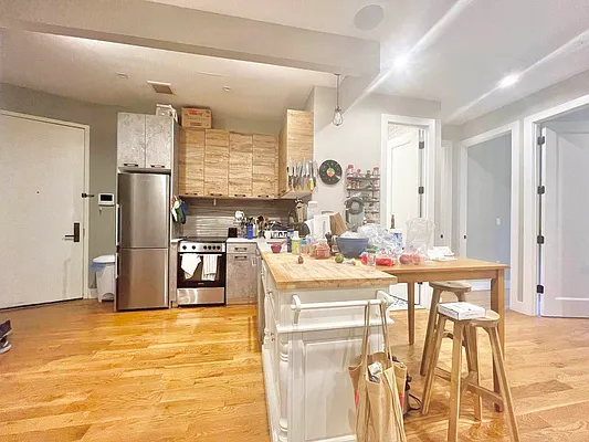 Rented by Doorway NYC, LLC | media 22