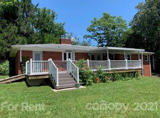 96 Shelburne Rd, Asheville, NC 28806