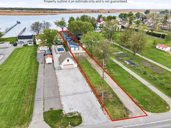 6143 Pointe Tremble Rd, Algonac, MI 48001