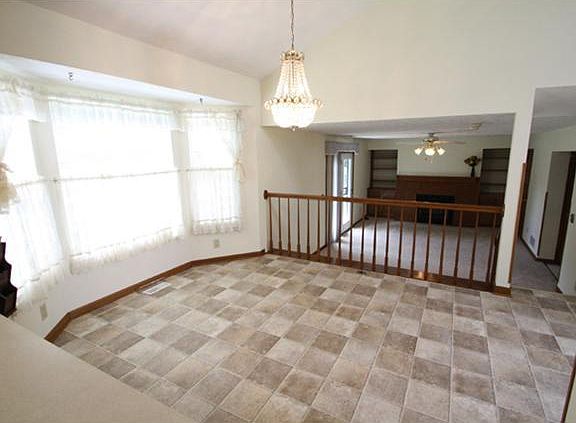 5th image of 389 Branding Iron Dr