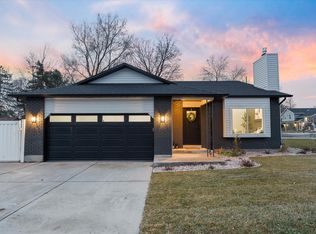 11446 S Sandy Creek Dr E, Sandy, UT 84094