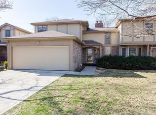 11037 W 96th St, Overland Park, KS 66214