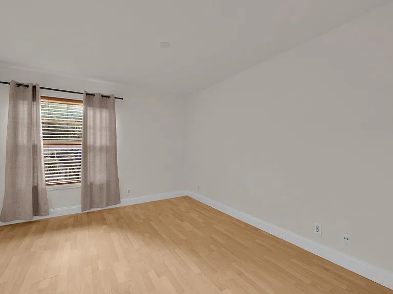 490 NW 20th St #1140 — Photo 19