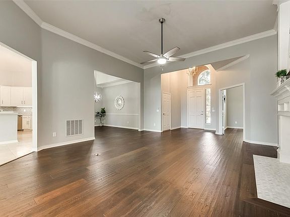 5th image of 2708 Thistlewood Ct
