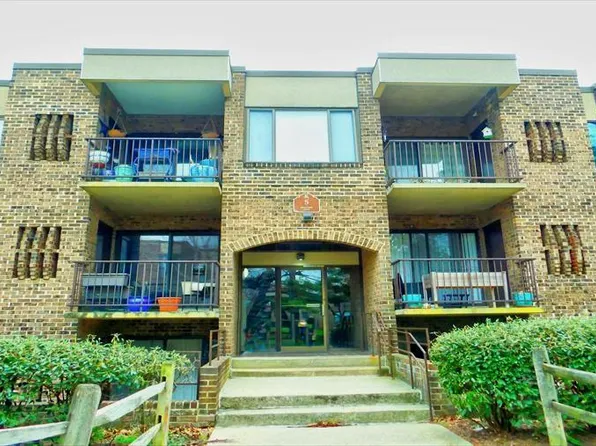 5 Silverwood Cir APT 1, Annapolis, MD 21403