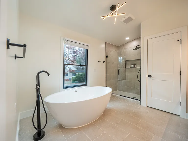 1704 Inglewood Dr — Photo 11