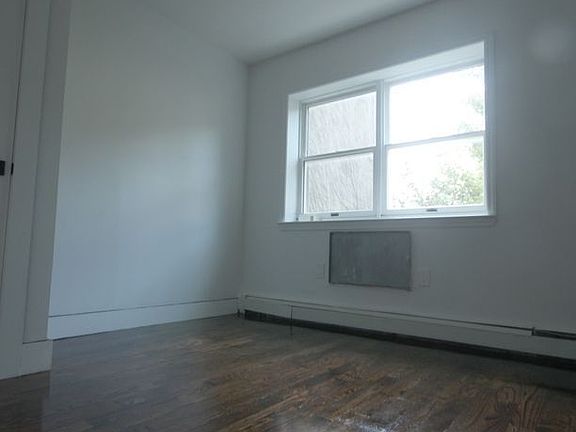 3rd image of 778 Macdonough St #3