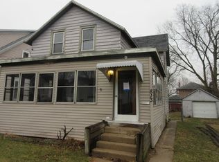 813 W 2nd St, Dixon, IL 61021