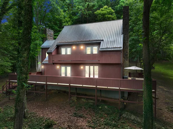 6282 Gateway Dr, Bristol, VA 24202