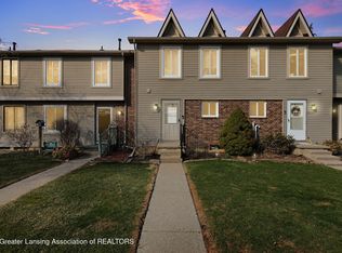 2036 Blue Lac Dr, Haslett, MI 48840