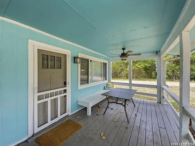 3 bed, 2.0 bath, 3000 sqft, $2,800 — Photo 2