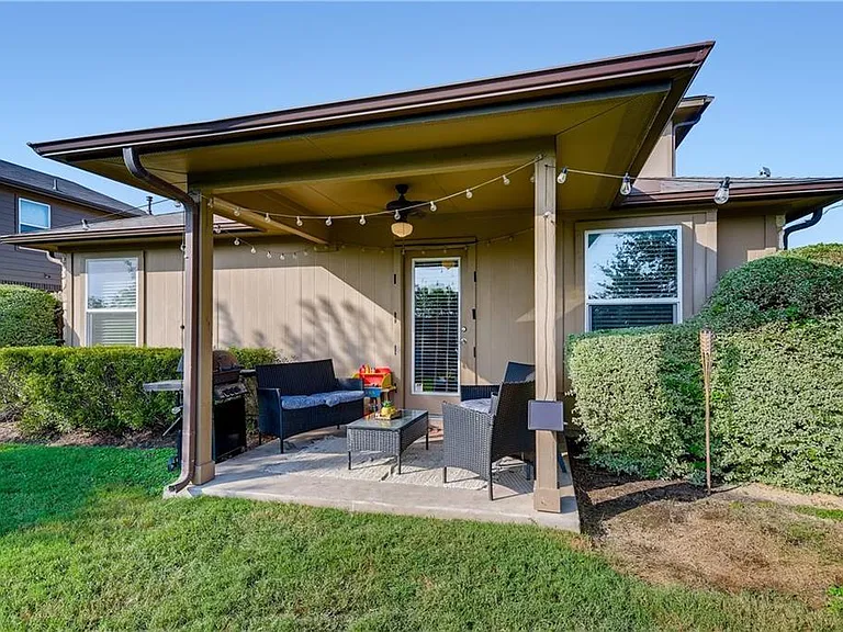 221 Purple Martin Ave — Photo 26