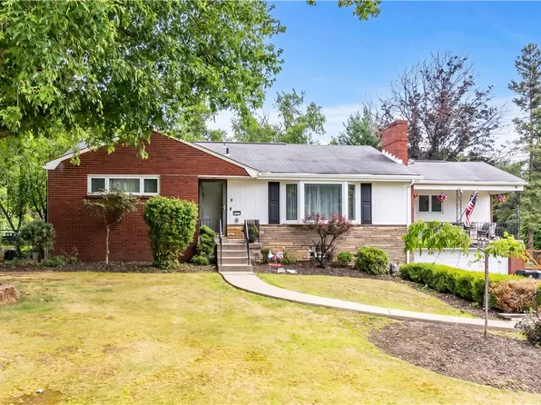 7115 Sansue Dr, Bethel Park, PA 15102