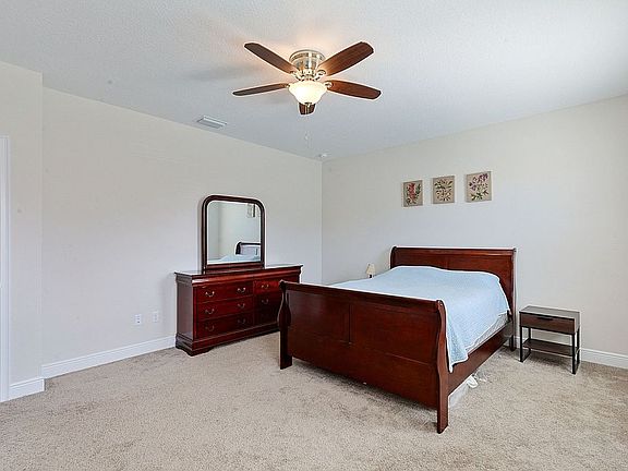 5th image of 3032 W Van Buren Dr