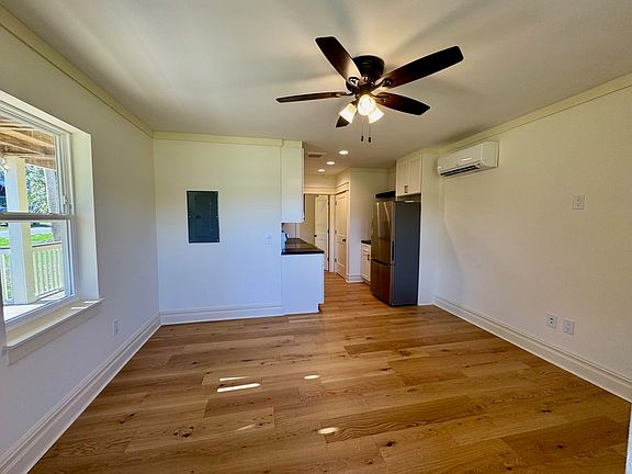 4th image of 145 6th St #B