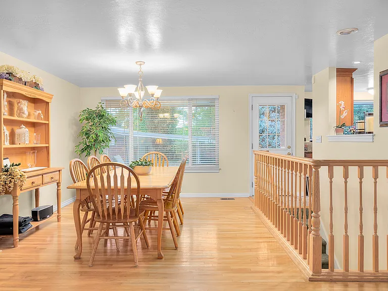 2405 E Sundown Ave — Photo 7