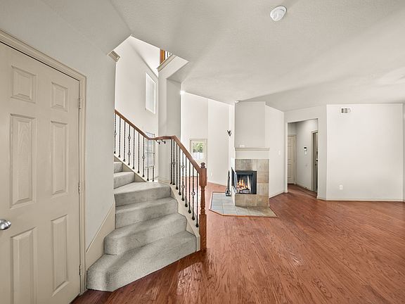 4th image of 9855 Cedarcrest Dr