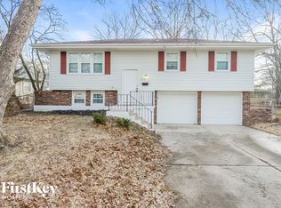 715 SW Merritt St, Lees Summit, MO 64081