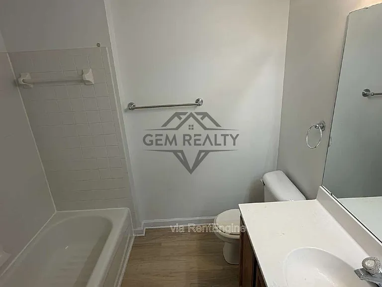 4710 Turnberry Dr — Photo 32