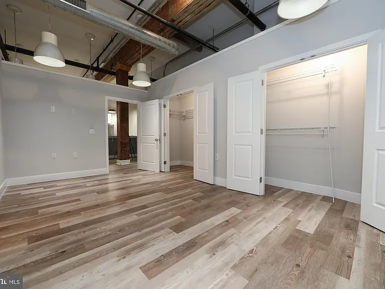 1822 E Glenwood Ave #101 — Photo 6
