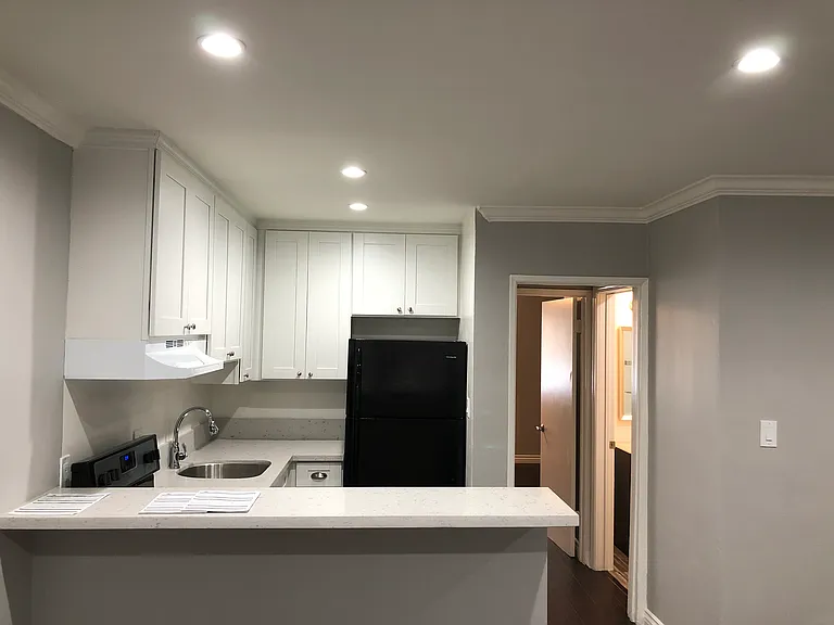 822 N Mariposa Ave — Photo 8