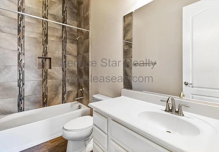 888 N Imperial Pl — Photo 15