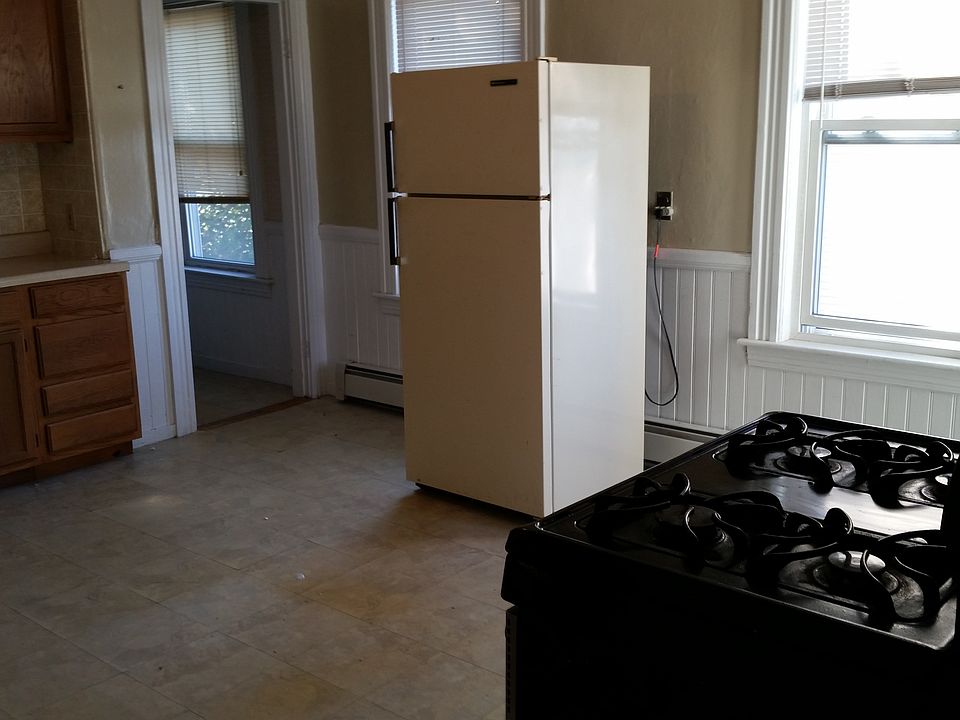 2nd image of 16 Bourne St