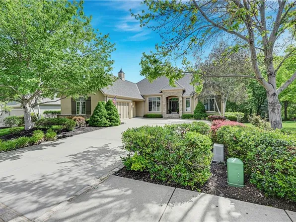 16719 Country Club Dr, Loch Lloyd, MO 64012
