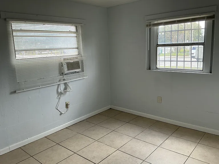 621 W South St #1 — Photo 16