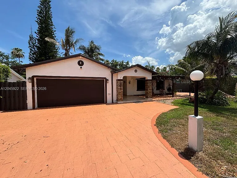 13650 SW 283rd Ter — Photo 1