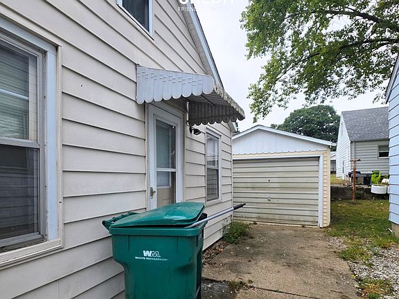 2nd image of 2074 E Cleveland Ave