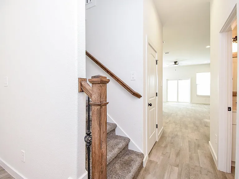 6828 Liverpool St — Photo 5