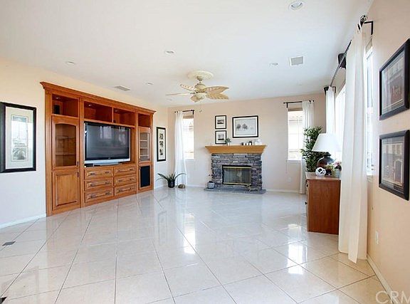 4th image of 16827 Tamarind Ct
