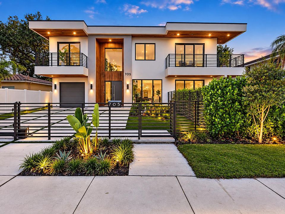 1st image of 705 SW 8TH Terrace