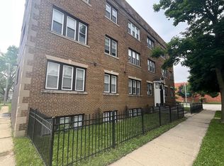 1035 N 23rd St #32, Milwaukee, WI 53233