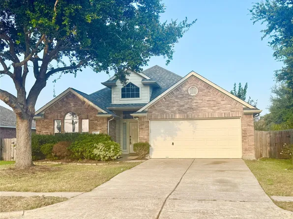 4007 E Teal Estates Cir, Fresno, TX 77545