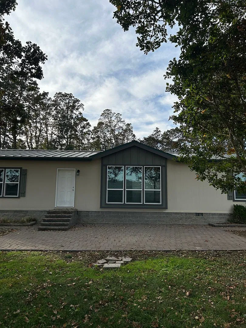 Escape to the country without leaving Eugene! 3B/B house! — Photo 2