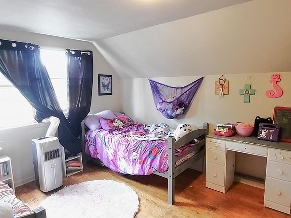 4th image of 3701 Malibu Dr