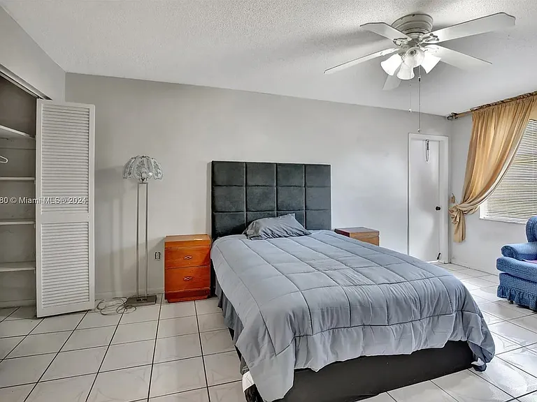 1301 NE 191st St #F405 — Photo 13