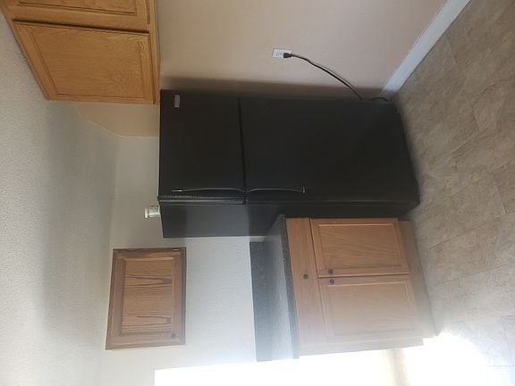 5th image of 324 W 6th St #2
