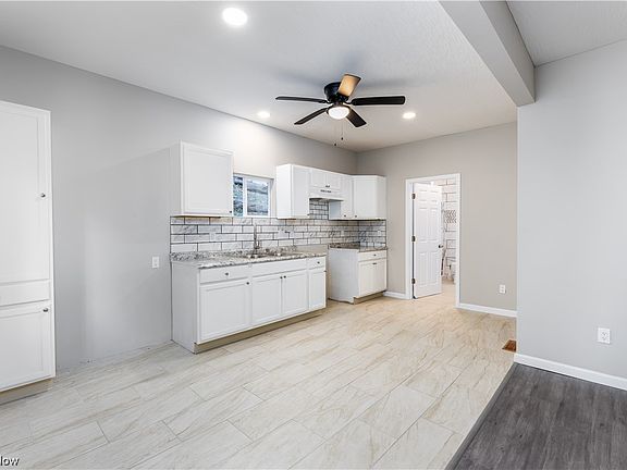 4th image of 63213 McPherson Ave